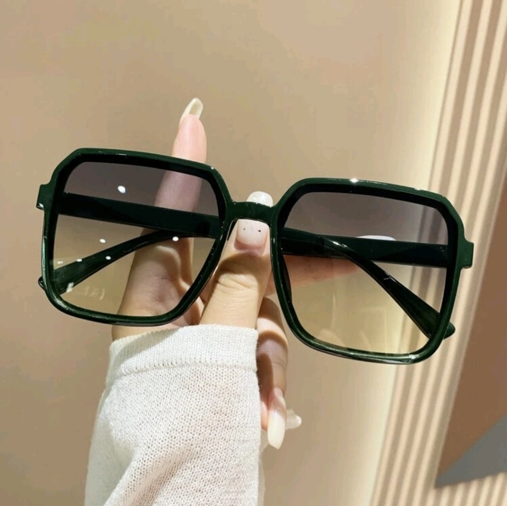 NEW Green Fashion Sunglasses